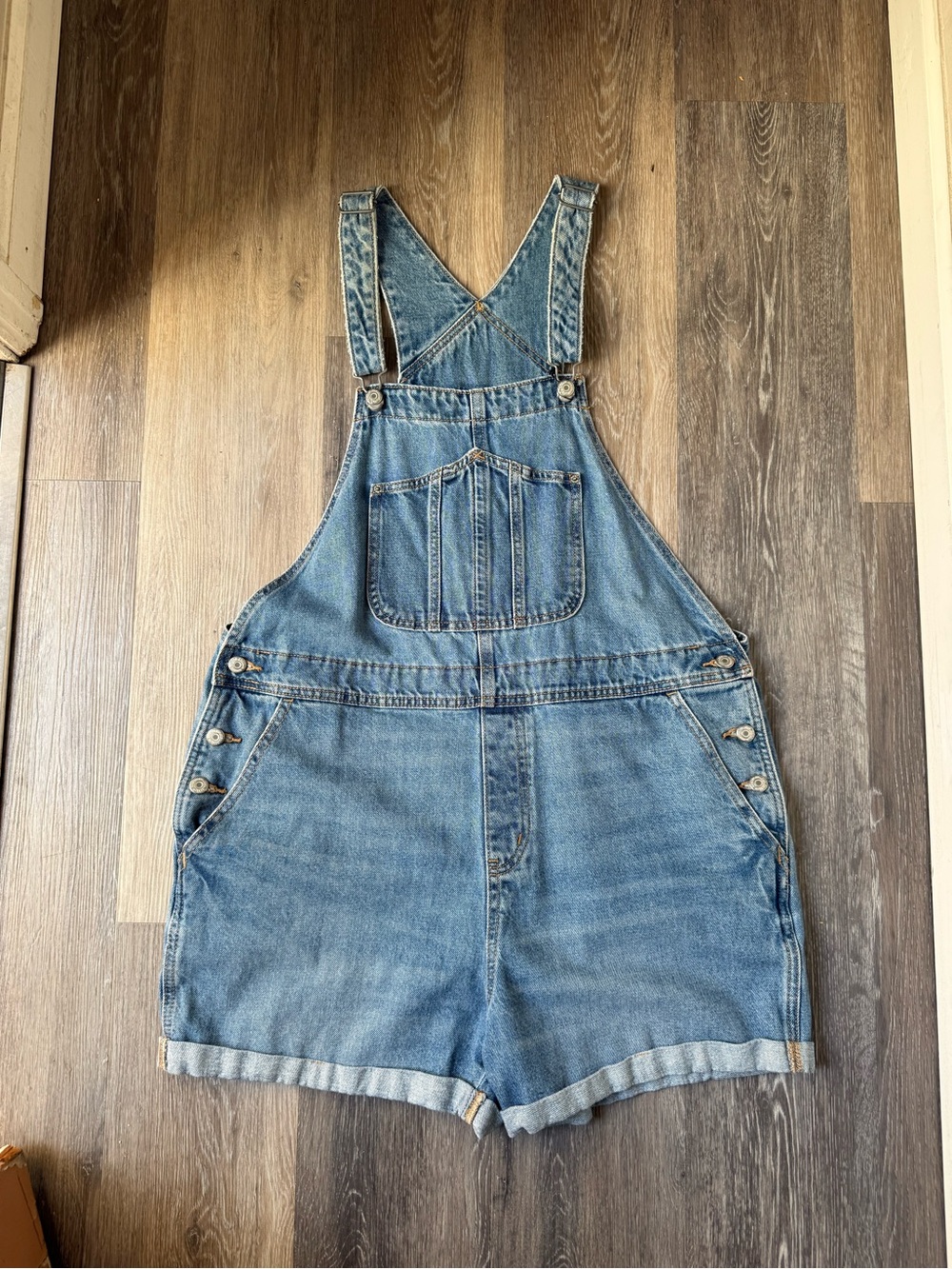 Old Navy Light Blue Denim Short Overalls Size XL
